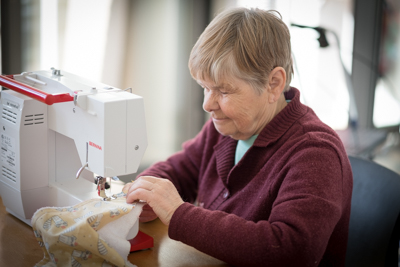 Naaien in het atelier